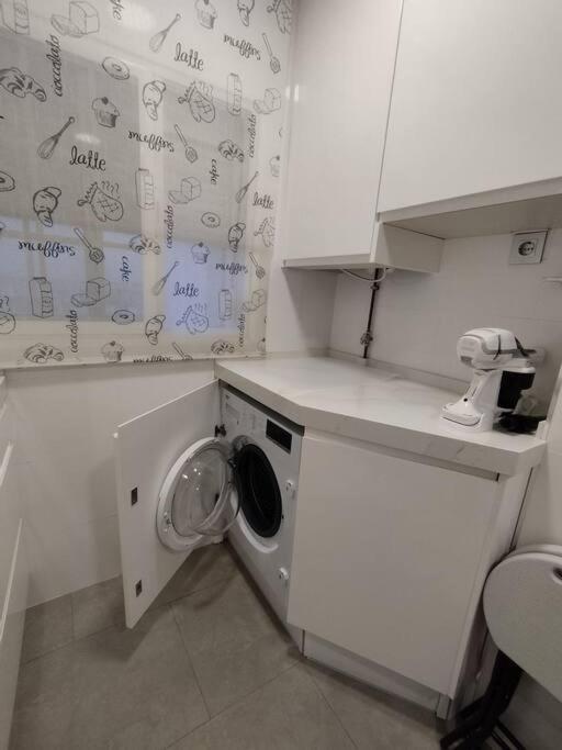 Apartamento En Jerez 3 Dormitorios Y 2 Banos جيريز المظهر الخارجي الصورة